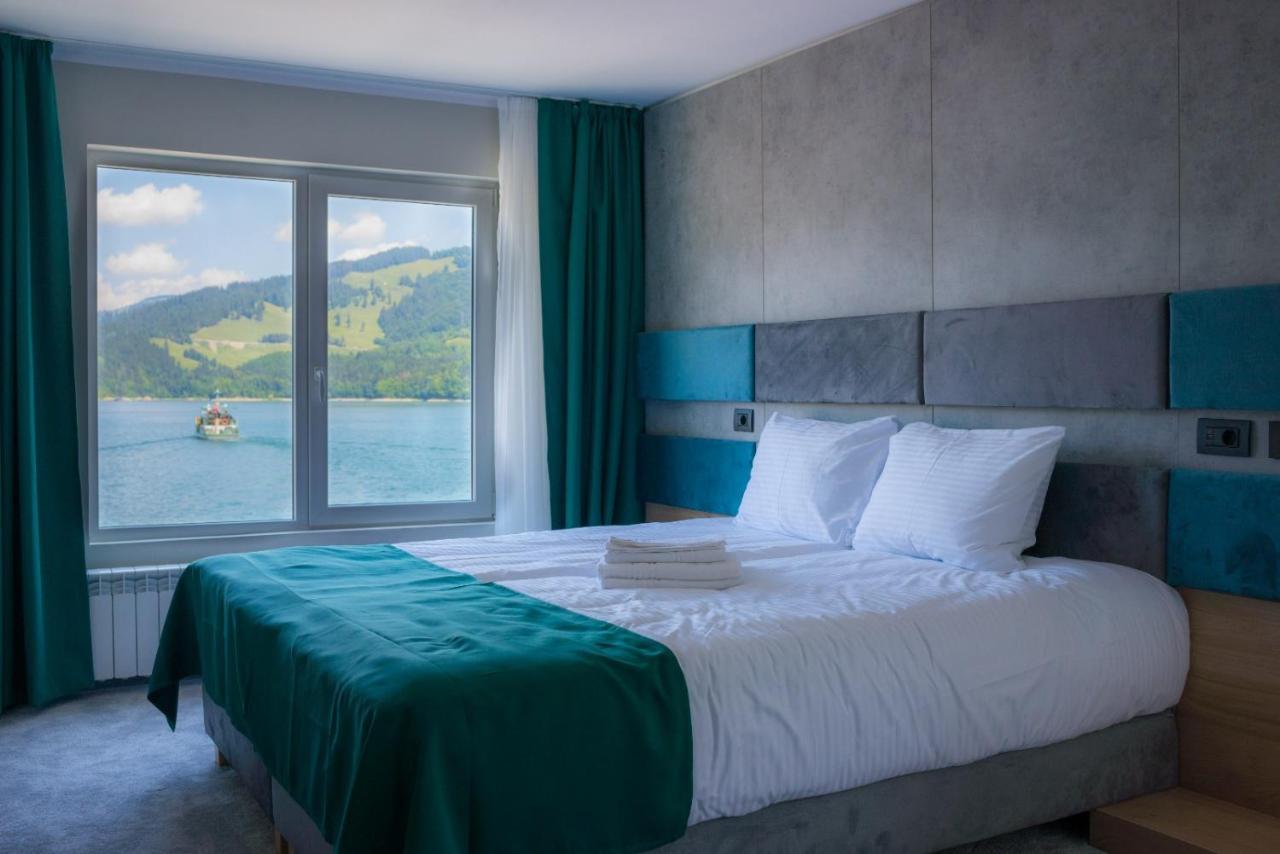 Hotel Plutitor Lebada Bicaz Eksteriør billede