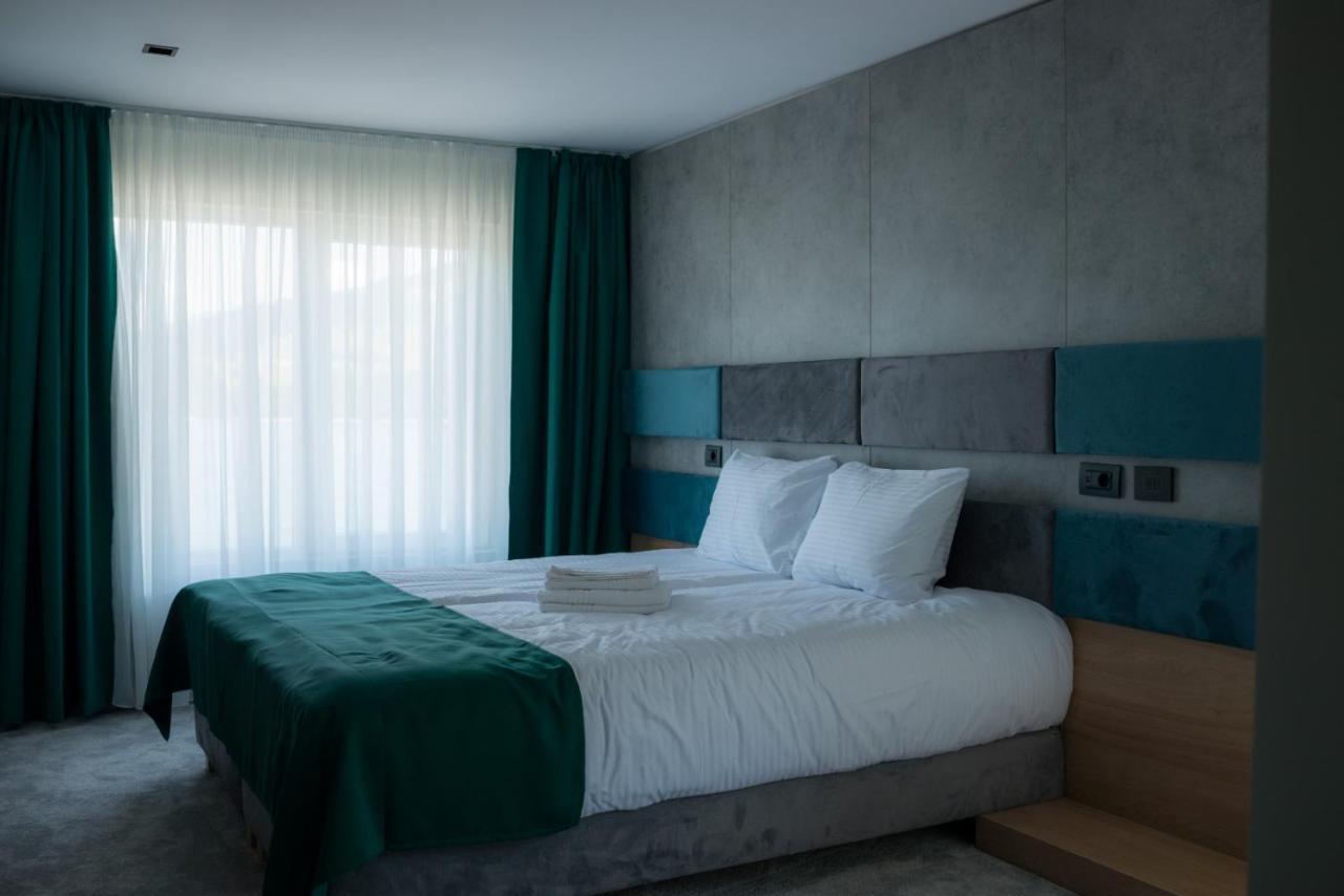 Hotel Plutitor Lebada Bicaz Eksteriør billede